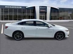 Used 2019 Chevrolet Malibu LT w/ Driver Confidence Package FWD image 4