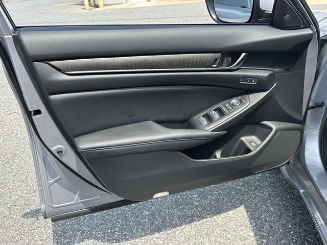 Used 2022 Honda Accord Touring image 14