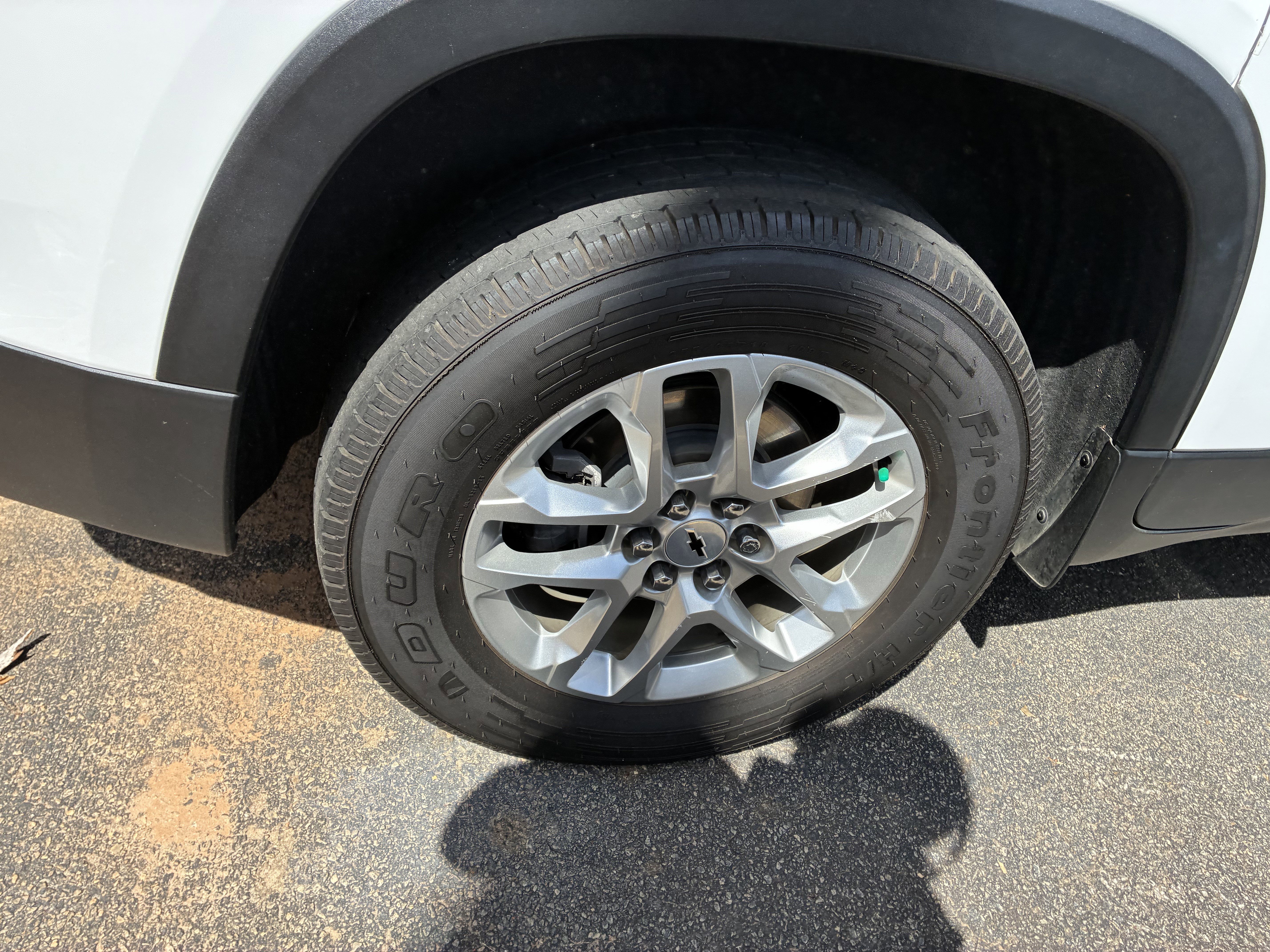 Used 2021 Chevrolet Traverse LS FWD image 9