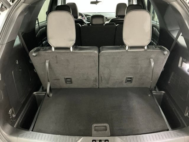 Used 2020 Ford Explorer XLT w/ Equipment Group 202A RWD image 15