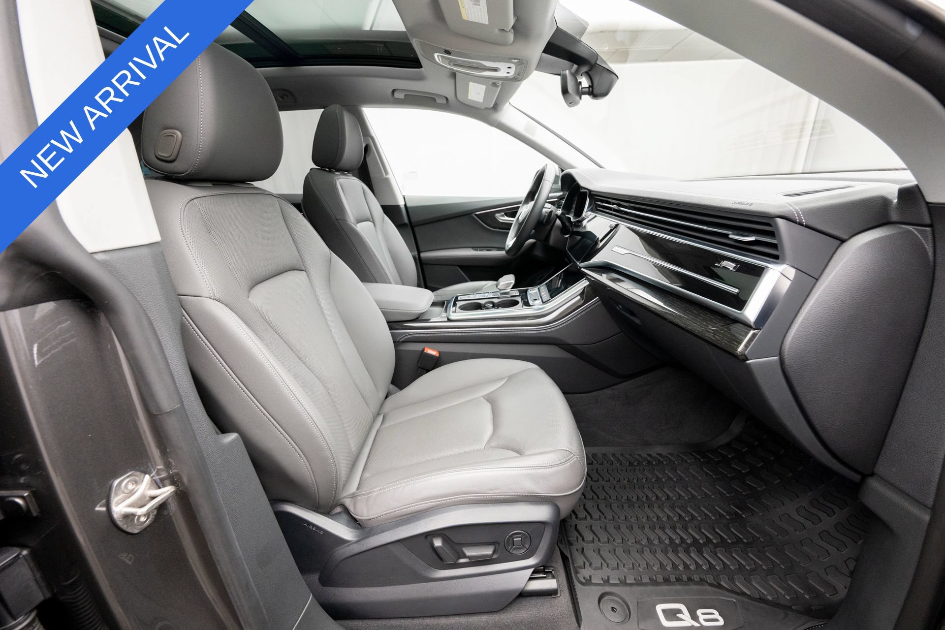 Used 2023 Audi Q8 Premium Plus w/ Premium Plus Package AWD/4WD image 12