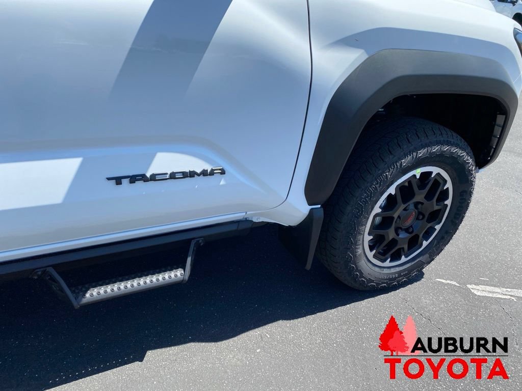 New 2026 Toyota Tacoma TRD Off-Road AWD/4WD image 9