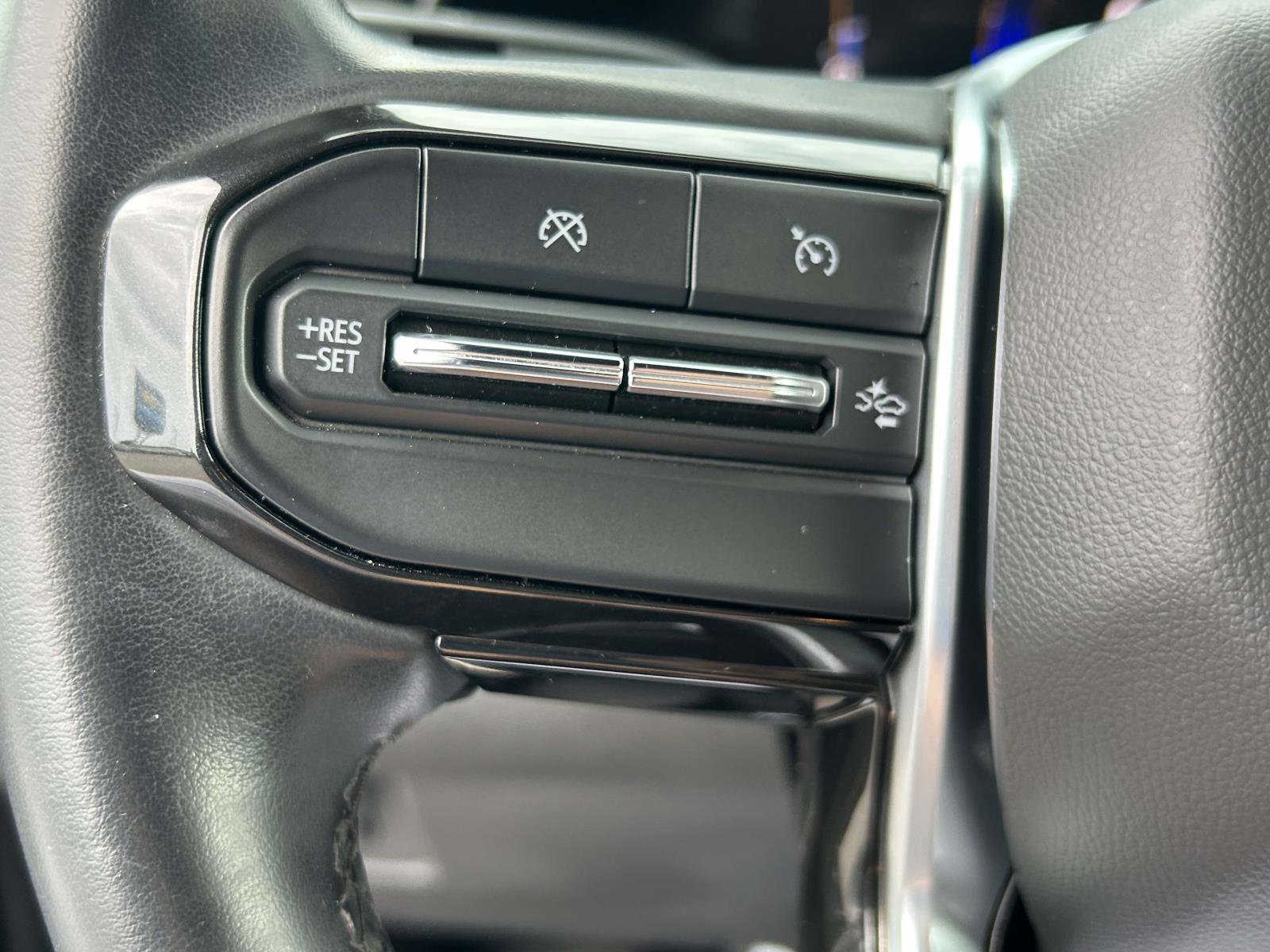 Used 2023 Chevrolet Colorado LT w/ LT Convenience Package II AWD/4WD image 20