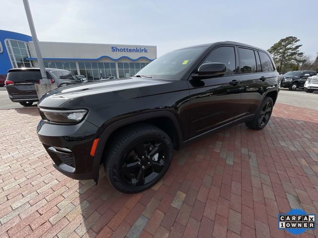 Used 2023 Jeep Grand Cherokee Limited w/ Luxury Tech Group II image 29