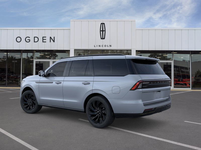 New 2025 Lincoln Navigator Reserve w/ Jet Appearance Package image 4