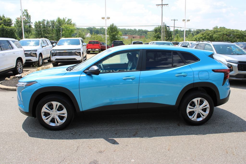 Certified 2025 Chevrolet Trax LS FWD image 23