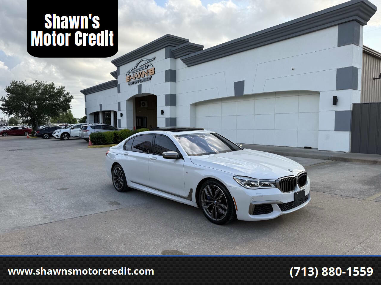 Used 2018 BMW M760i xDrive AWD/4WD image 1