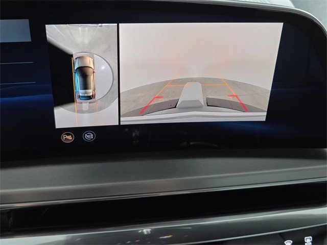 Certified 2024 Cadillac Lyriq Luxury image 25