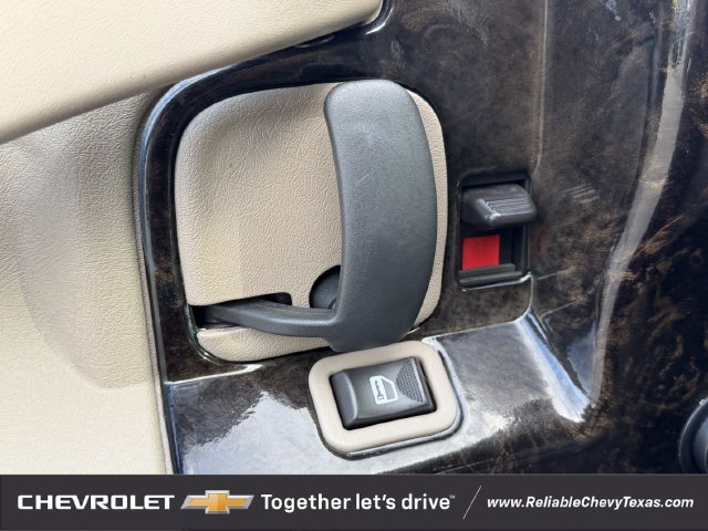 Used 2018 Chevrolet Express 2500 Extended w/ Enhanced Convenience Package RWD image 33
