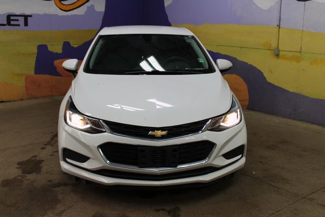 Used 2016 Chevrolet Cruze LT w/ LT Convenience Package FWD image 3