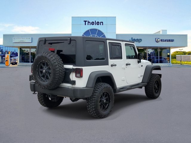 Used 2017 Jeep Wrangler Unlimited Rubicon w/ Cold Weather Group AWD/4WD image 5
