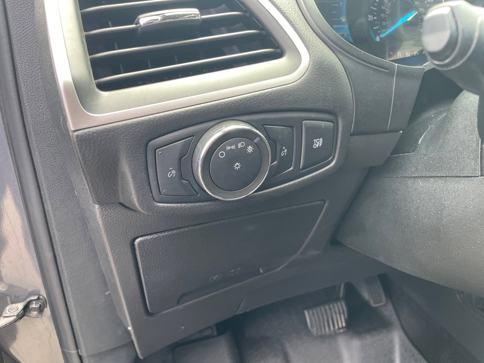 Used 2022 Ford Edge SEL AWD/4WD image 25