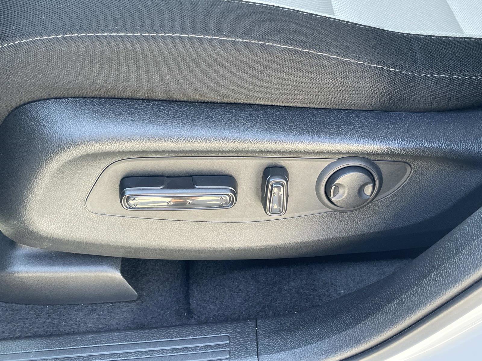 Certified 2025 Honda CR-V EX image 15