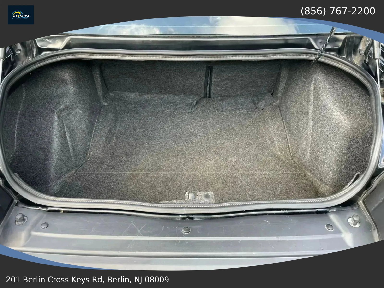 Used 2017 Dodge Challenger SXT w/ Driver Convenience Group image 11