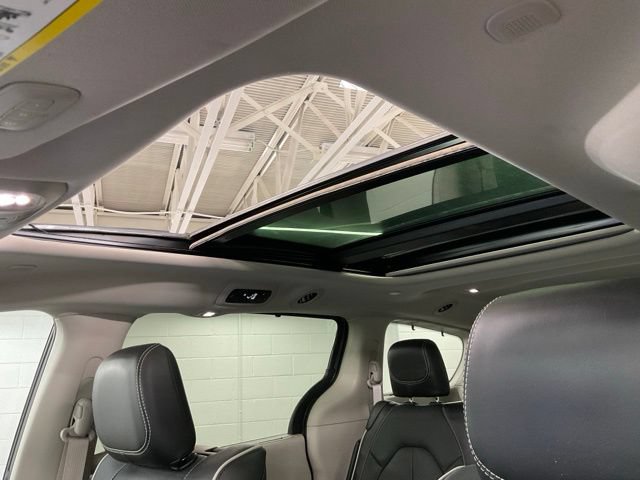 Used 2023 Chrysler Pacifica Limited w/ Uconnect Theater Family Group AWD/4WD image 32