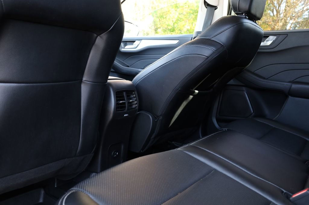 Used 2022 Ford Escape SEL w/ Technology Package image 8