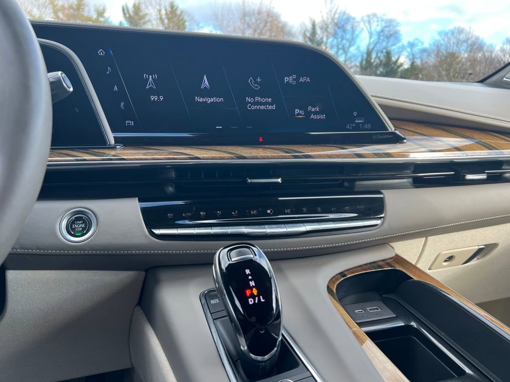 Used 2022 Cadillac Escalade Premium Luxury Platinum image 31