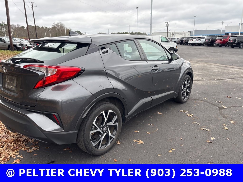 Used 2022 Toyota C-HR XLE image 7