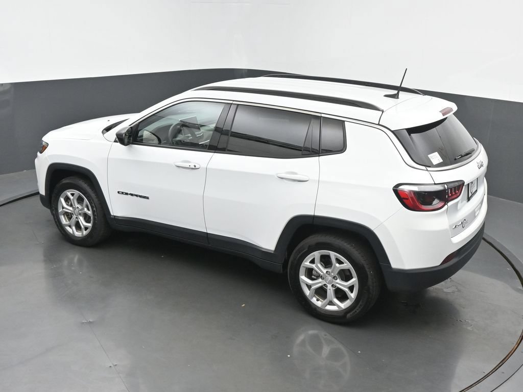 Used 2024 Jeep Compass Latitude AWD/4WD image 42