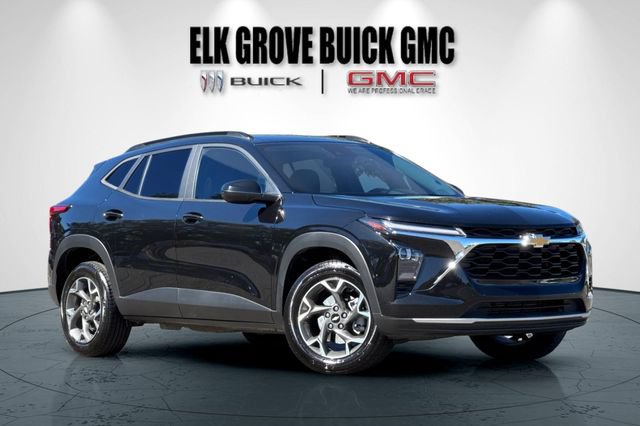 Used 2024 Chevrolet Trax LT FWD image 2