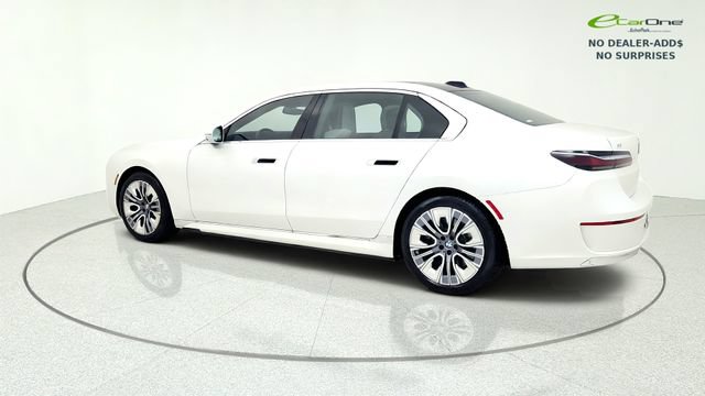 Used 2023 BMW i7 xDrive60 AWD/4WD image 6