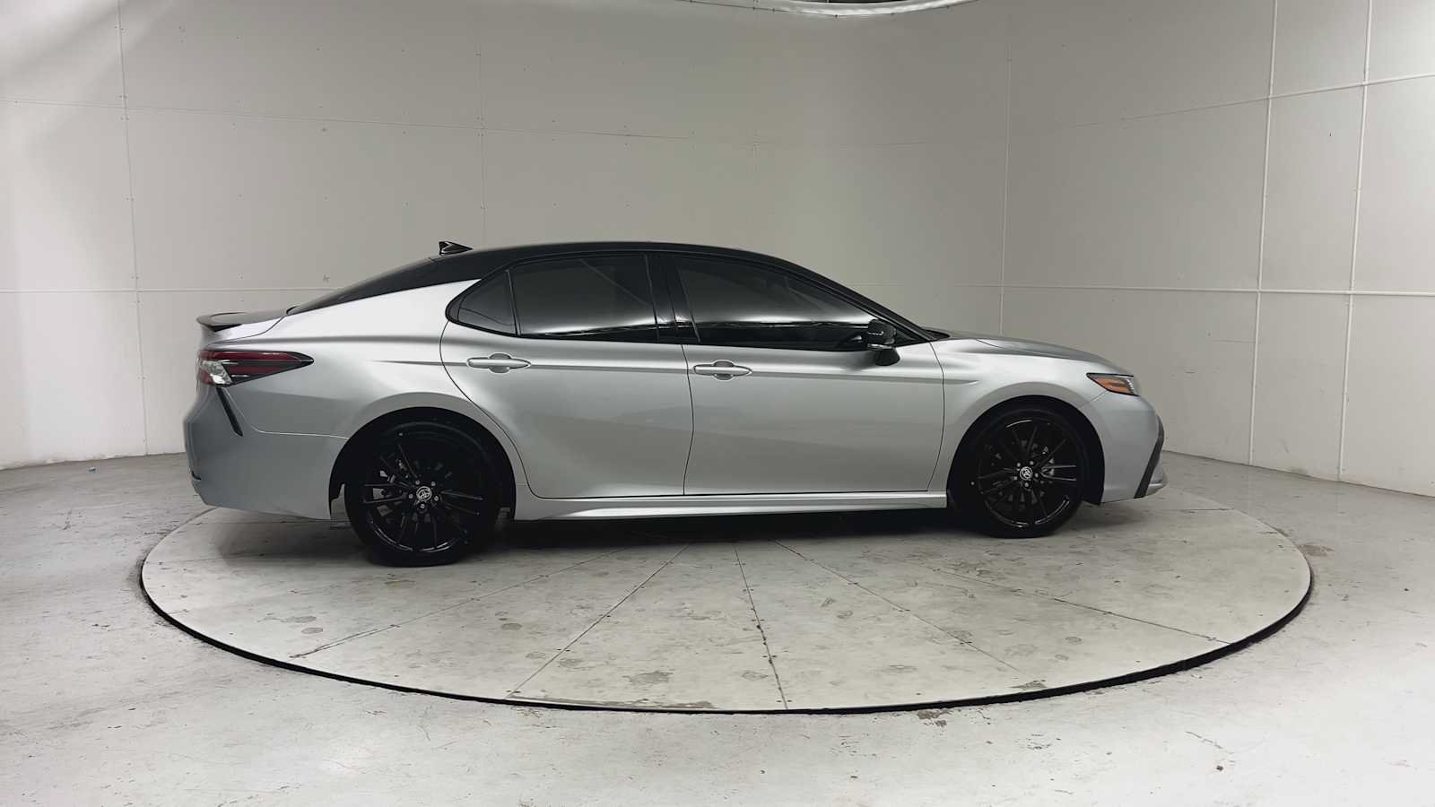 Used 2024 Toyota Camry XSE w/ Navigation Package FWD image 9