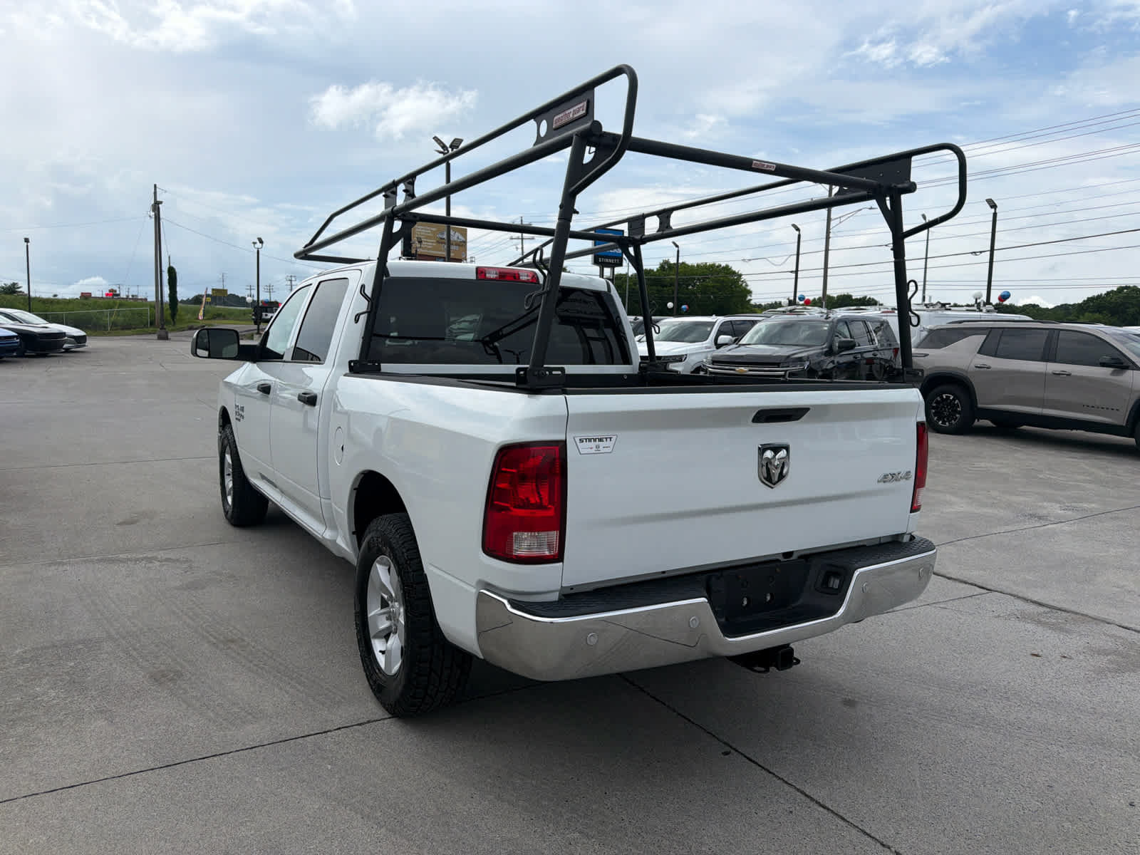 Used 2022 RAM 1500 Tradesman w/ Chrome Appearance Group AWD/4WD image 7