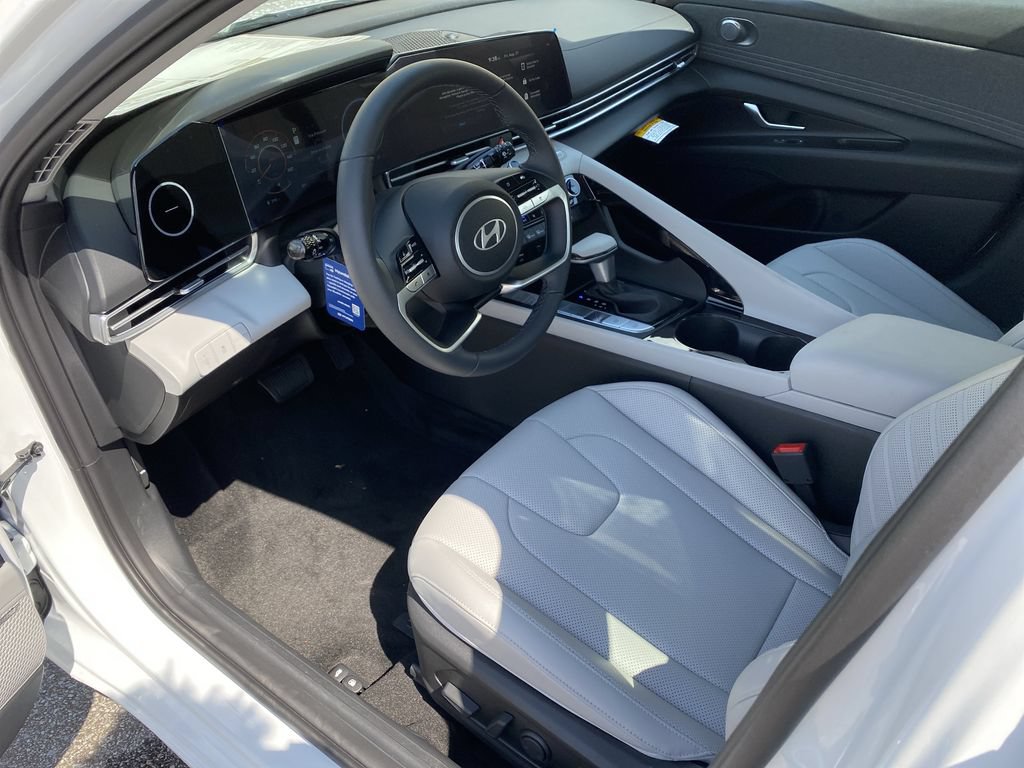 New 2026 Hyundai Elantra Limited FWD image 10