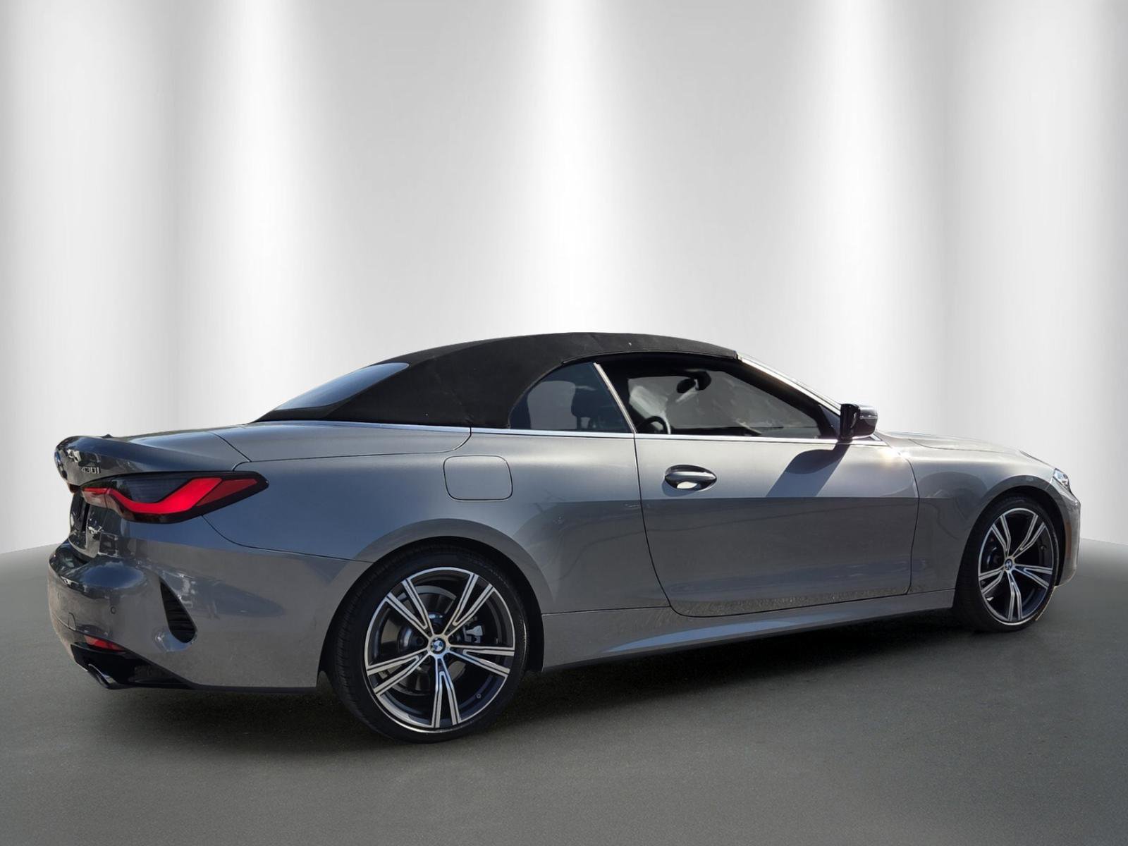 Certified 2024 BMW 430i Convertible w/ Convenience Package RWD image 7