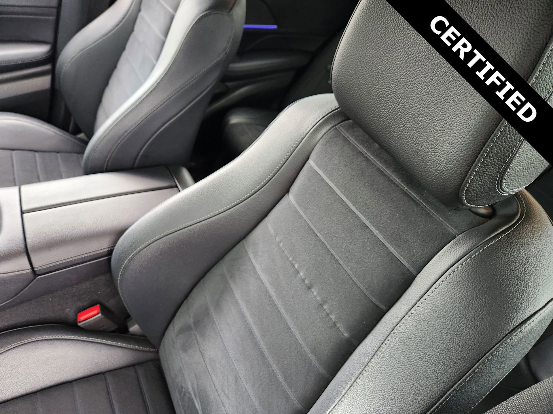 Certified 2022 Mercedes-Benz GLE 350 w/ AMG Line Interior image 16