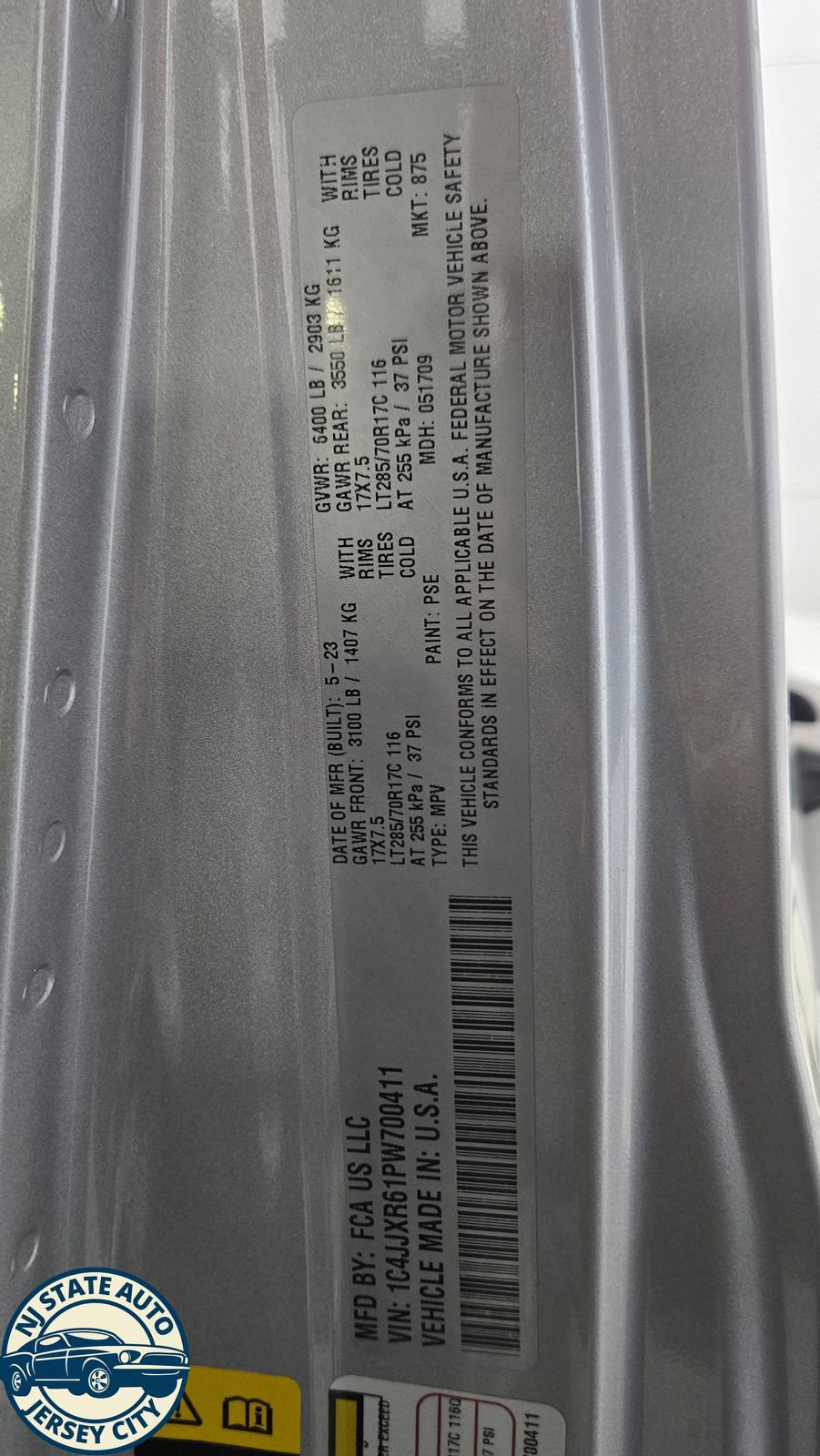 Used 2023 Jeep Wrangler Unlimited Rubicon 4xe w/ Dual Top Group image 28