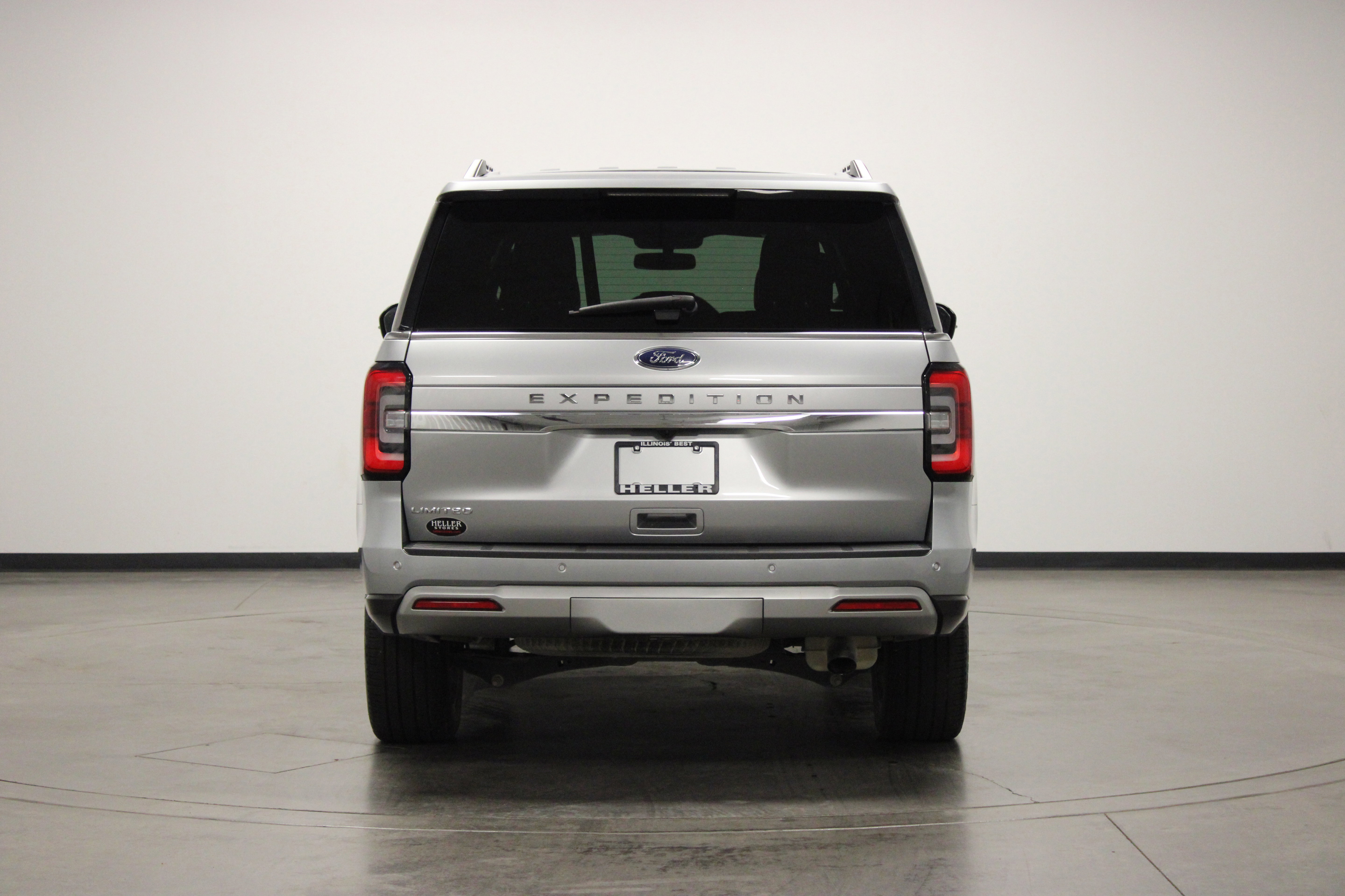 Used 2024 Ford Expedition Limited AWD/4WD image 7