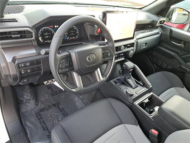 Used 2025 Toyota Tacoma TRD Sport image 16