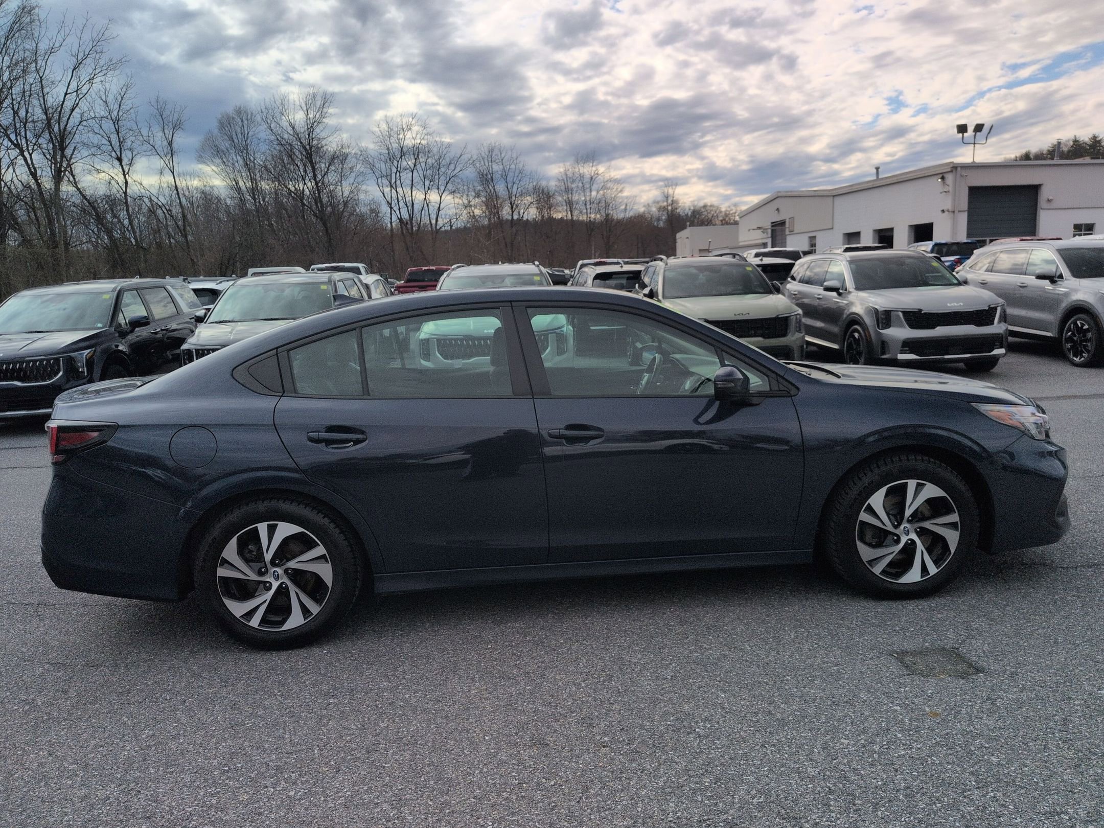 Used 2024 Subaru Legacy Premium image 4