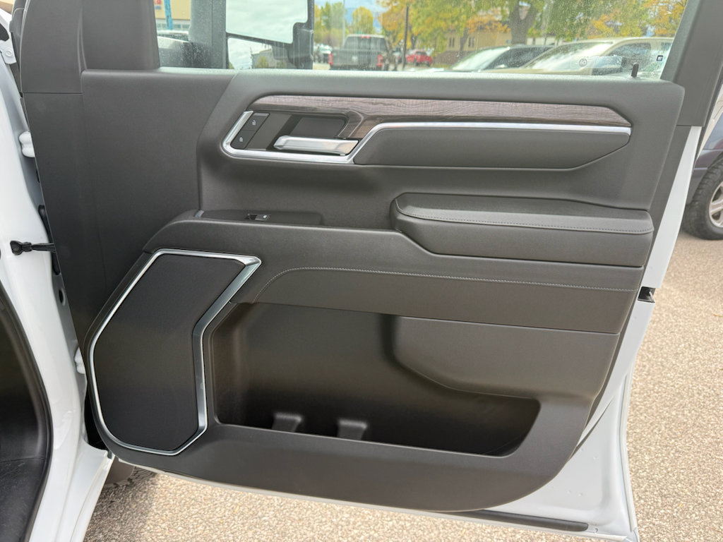 Used 2024 Chevrolet Silverado 3500 LTZ image 25