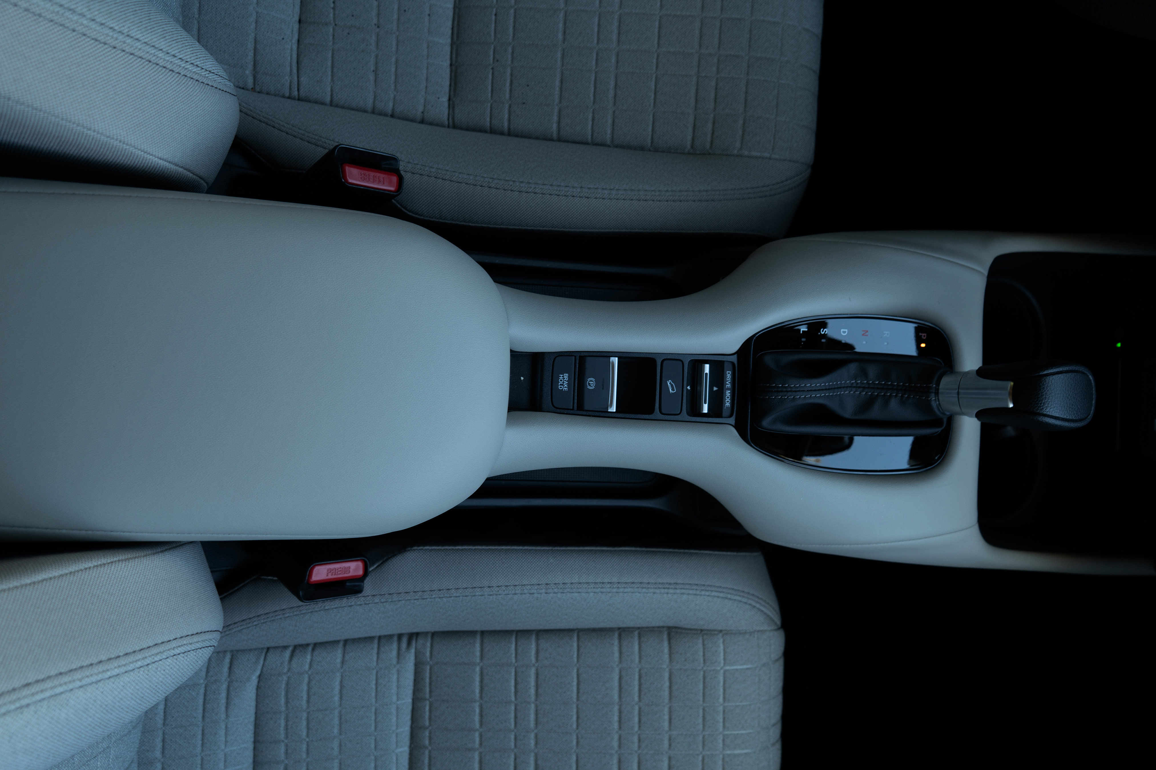 Certified 2026 Honda HR-V LX image 27