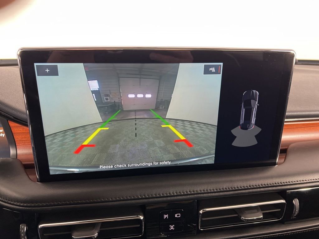 Used 2022 Lincoln Nautilus Reserve w/ Luxury Package image 18