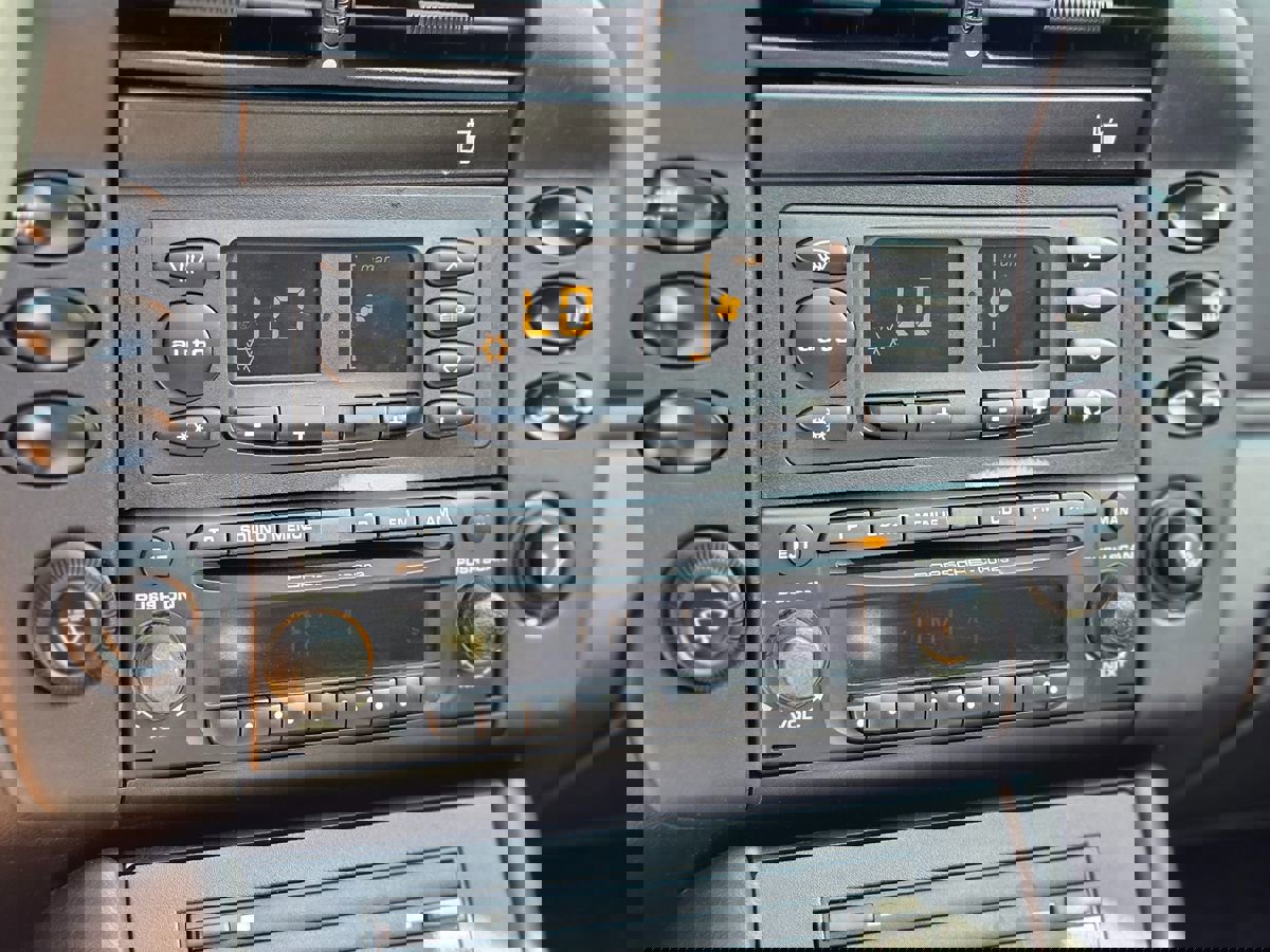 Used 2004 Porsche 911 Carrera image 28