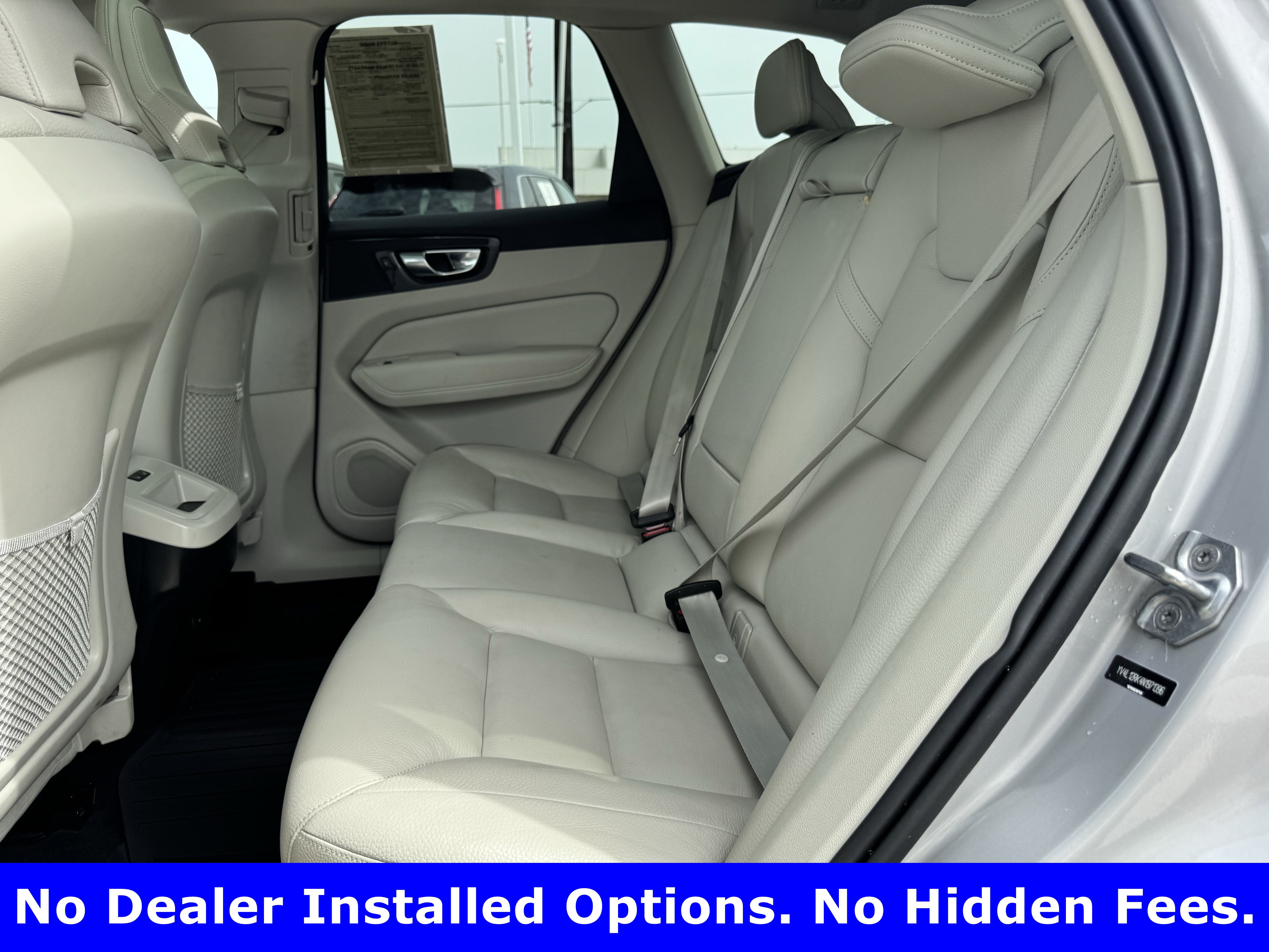 Used 2022 Volvo XC60 B5 Momentum w/ Advanced Package AWD/4WD image 26