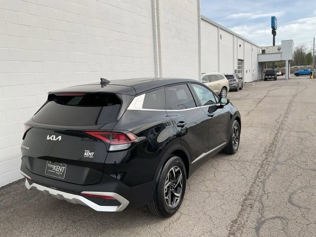 Used 2025 Kia Sportage LX image 4