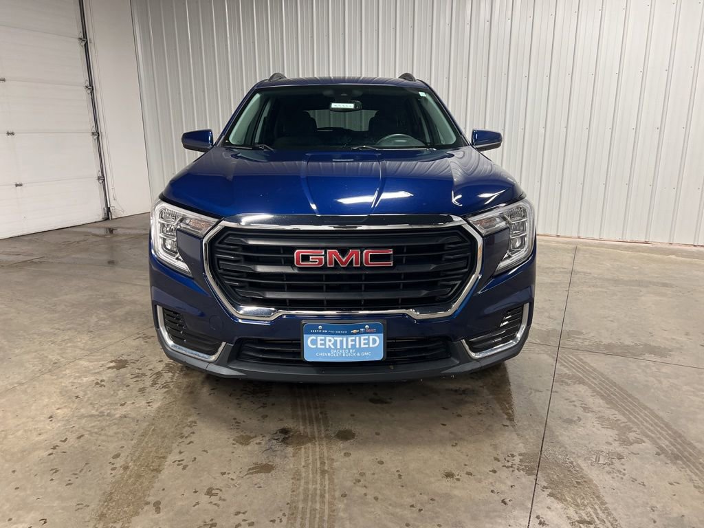 Certified 2022 GMC Terrain SLE w/ Driver Convenience Package image 3