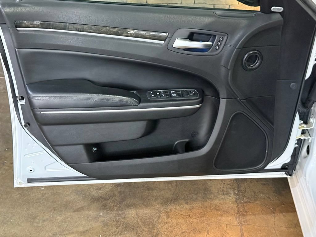 Used 2011 Chrysler 300 C w/ Sound Group RWD image 11