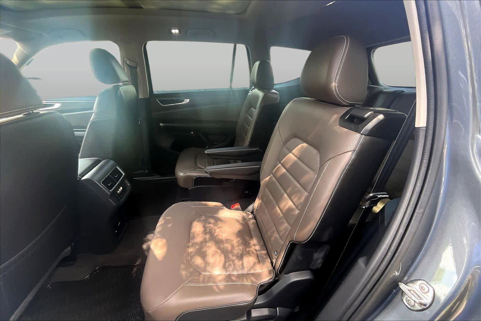 Used 2024 Volkswagen Atlas SEL AWD/4WD image 21