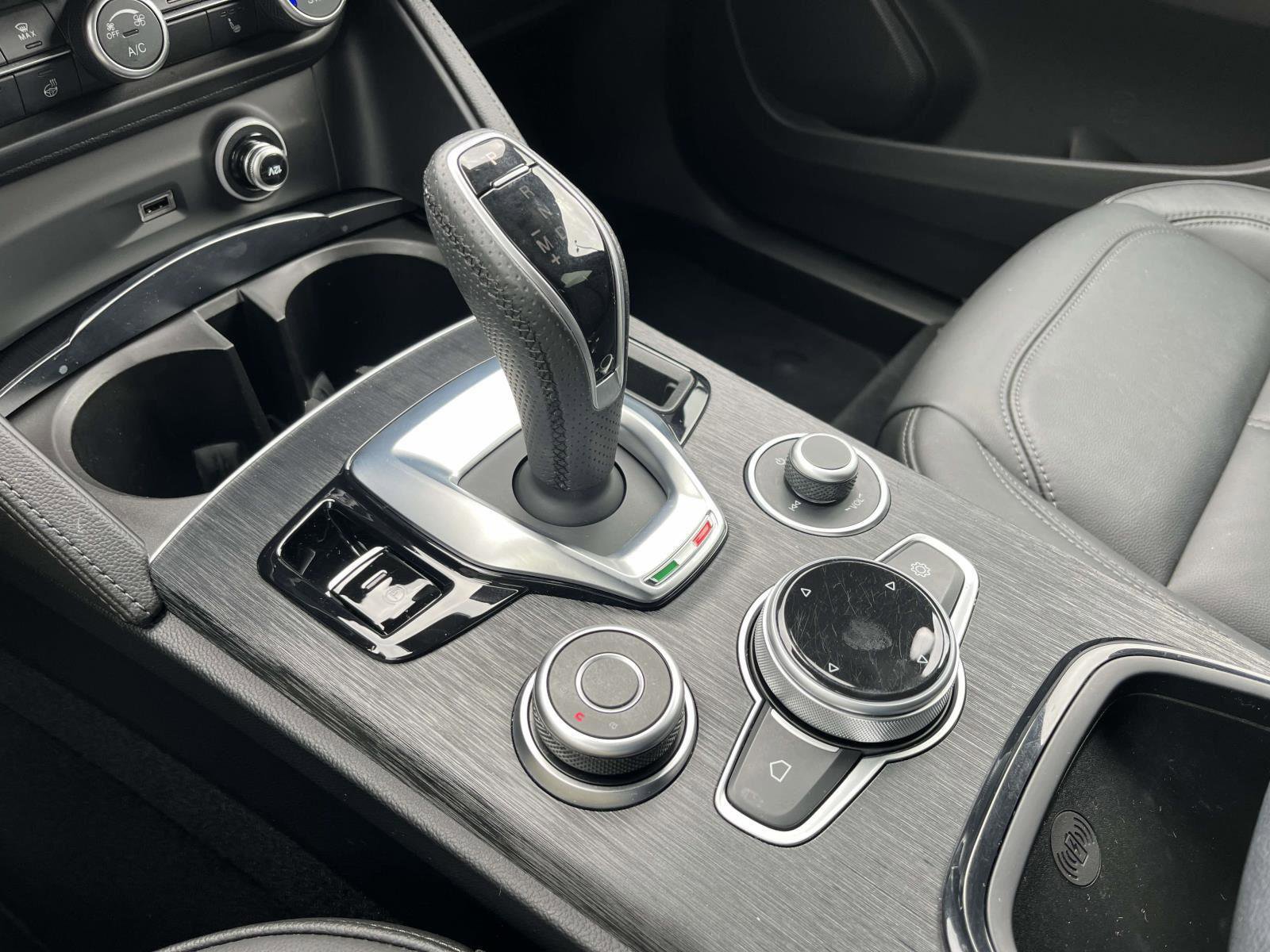 Used 2024 Alfa Romeo Stelvio Sprint image 20