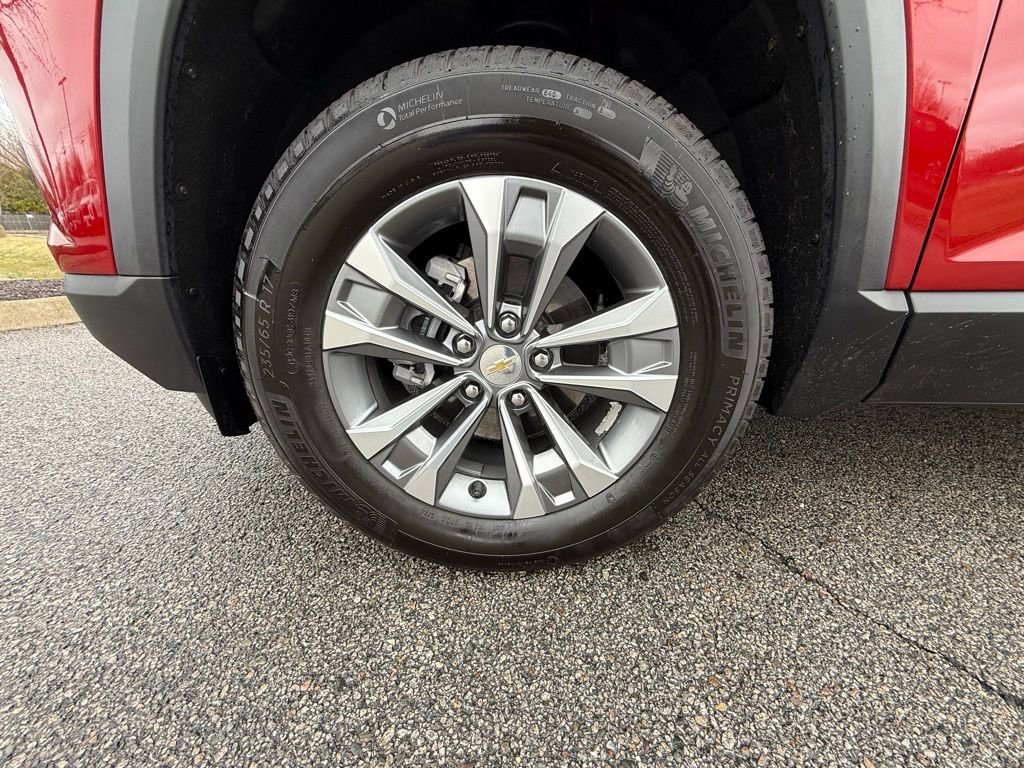 Used 2025 Chevrolet Equinox LT AWD/4WD image 30