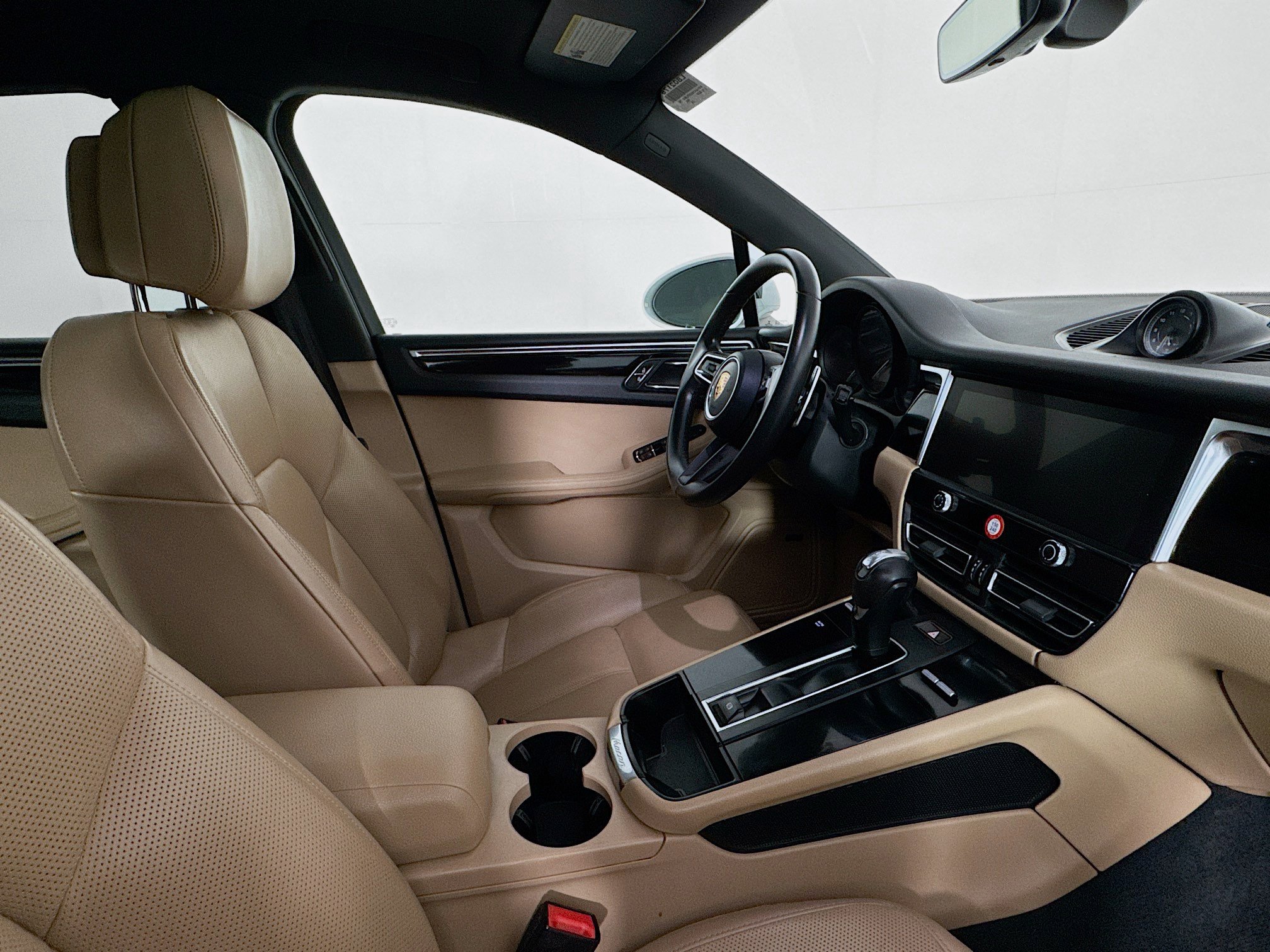 Used 2023 Porsche Macan AWD/4WD image 49