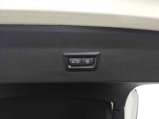 Used 2023 BMW X4 xDrive30i w/ M Sport Package image 9