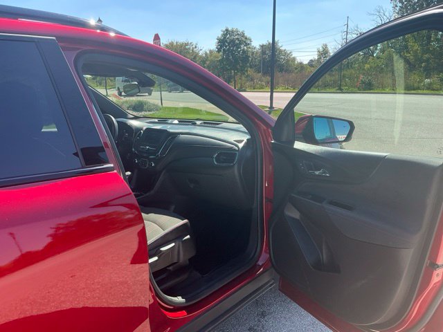 Used 2024 Chevrolet Equinox RS w/ LPO, Floor Liner Package FWD image 17