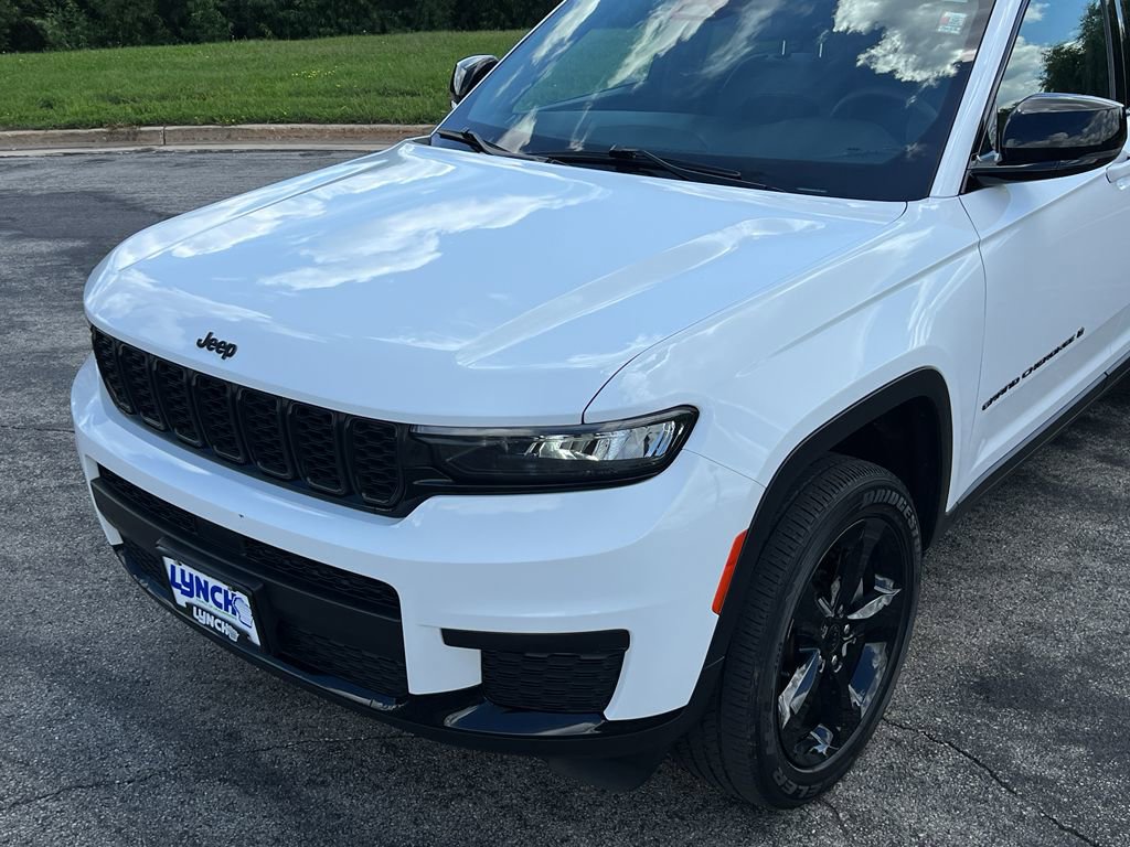 Used 2023 Jeep Grand Cherokee L Laredo image 8