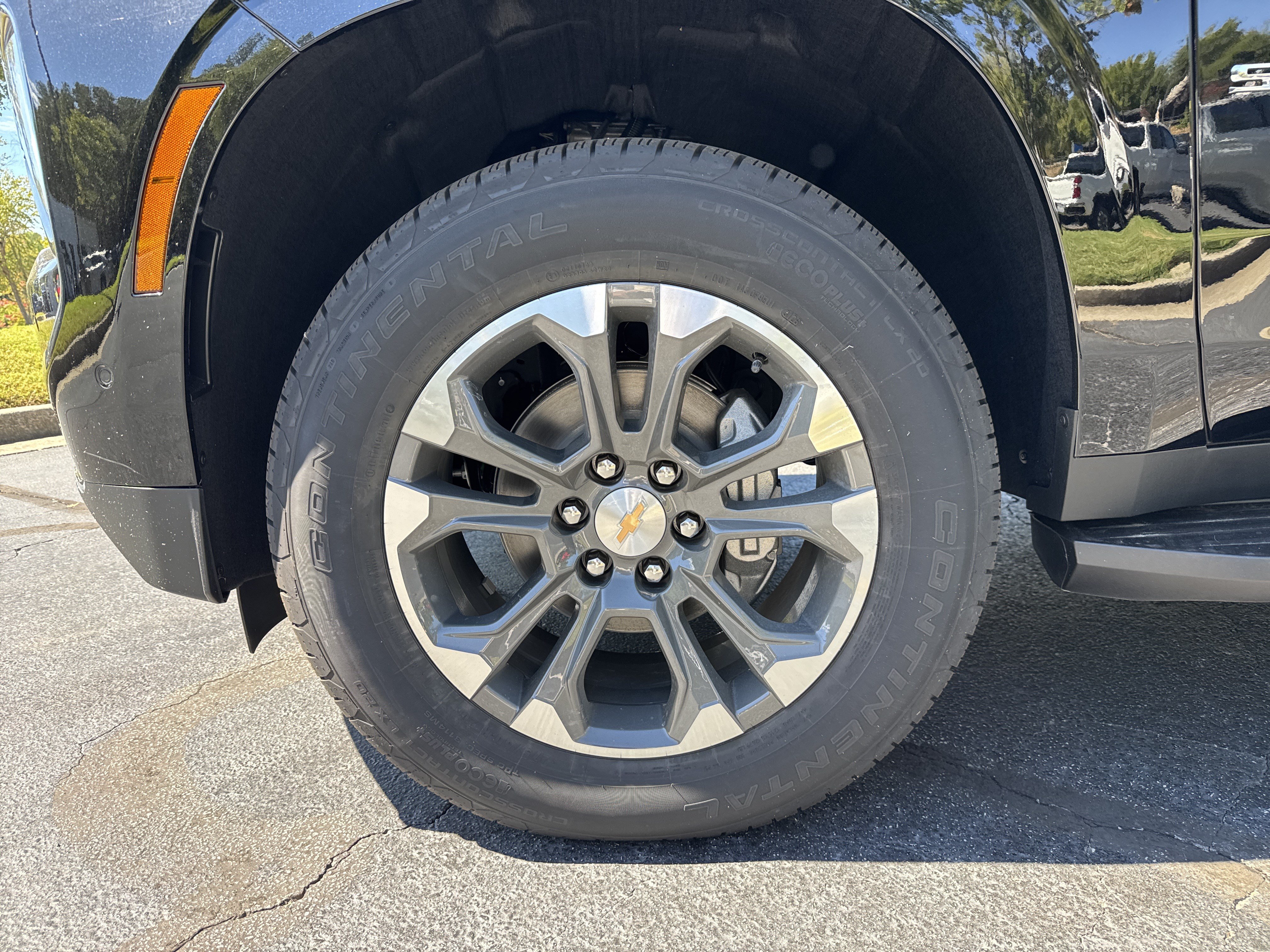 New 2026 Chevrolet Suburban LS RWD image 11